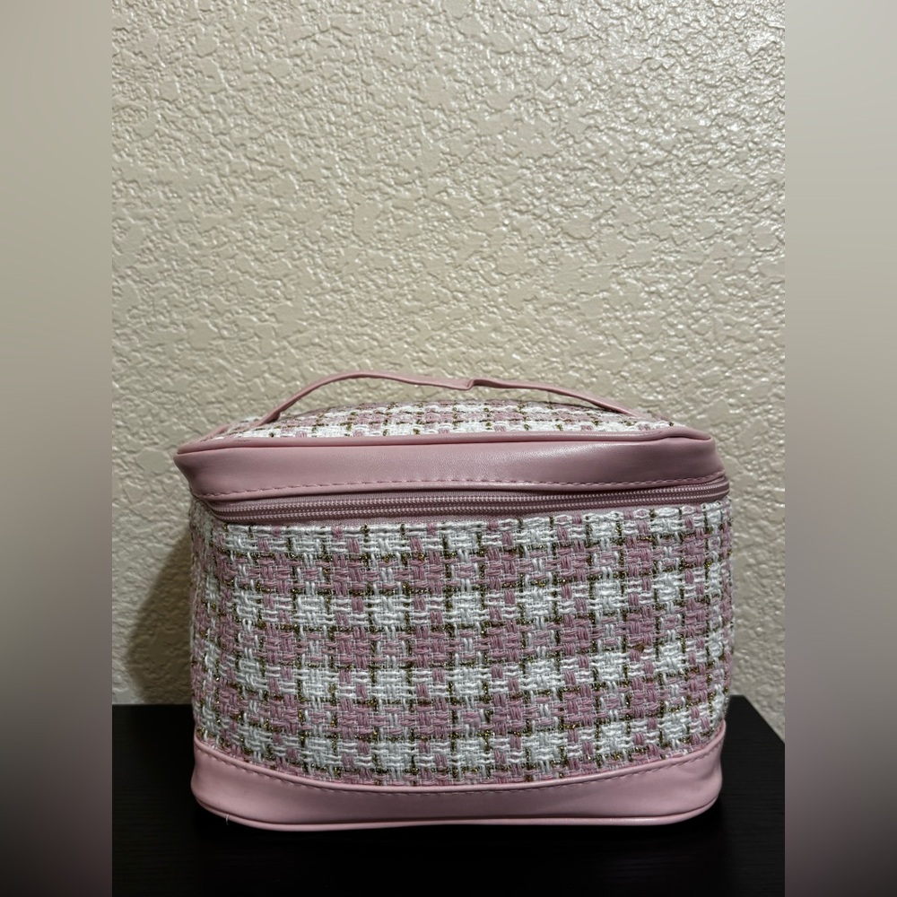 5 items x $25 Pink Tweed Makeup Bag NEW